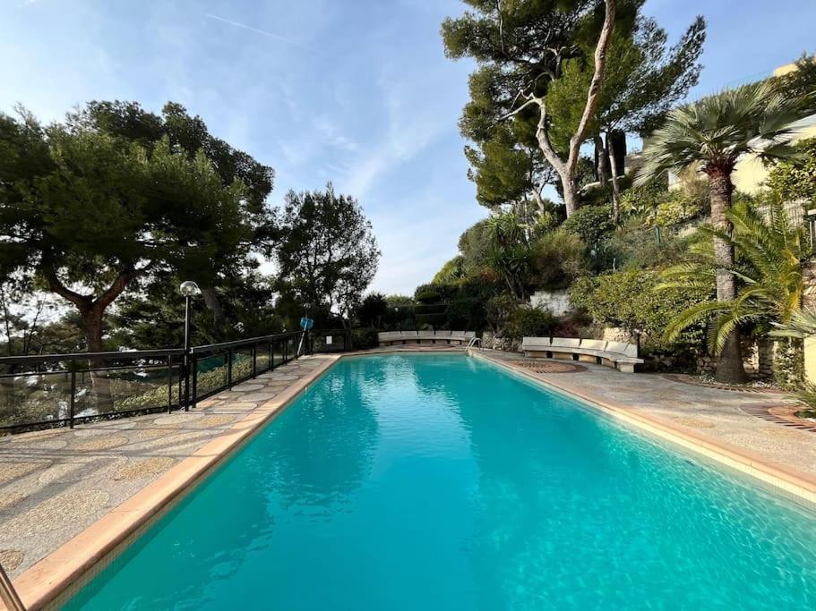 Le Parc - 2 Vue Et Piscine